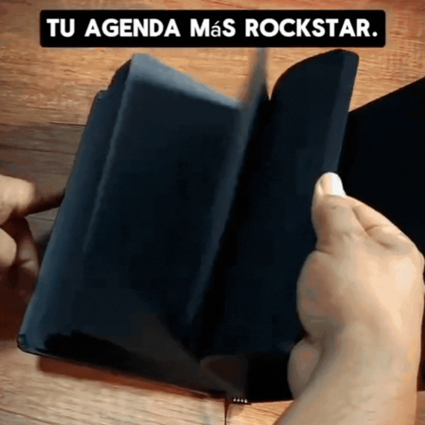 Agenda Negra con Hojas Negras + Lapicero Blanco